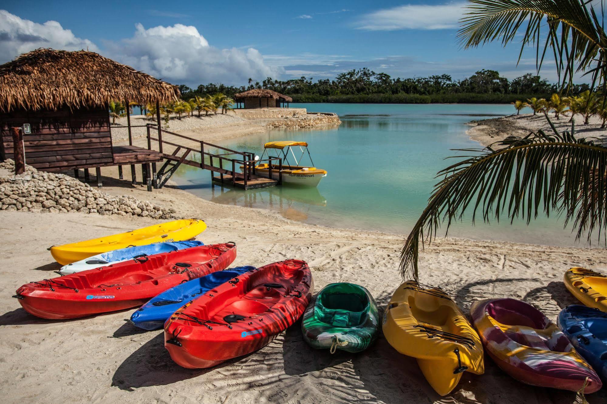 Aquana Beach Resort Port Vila Exteriör bild